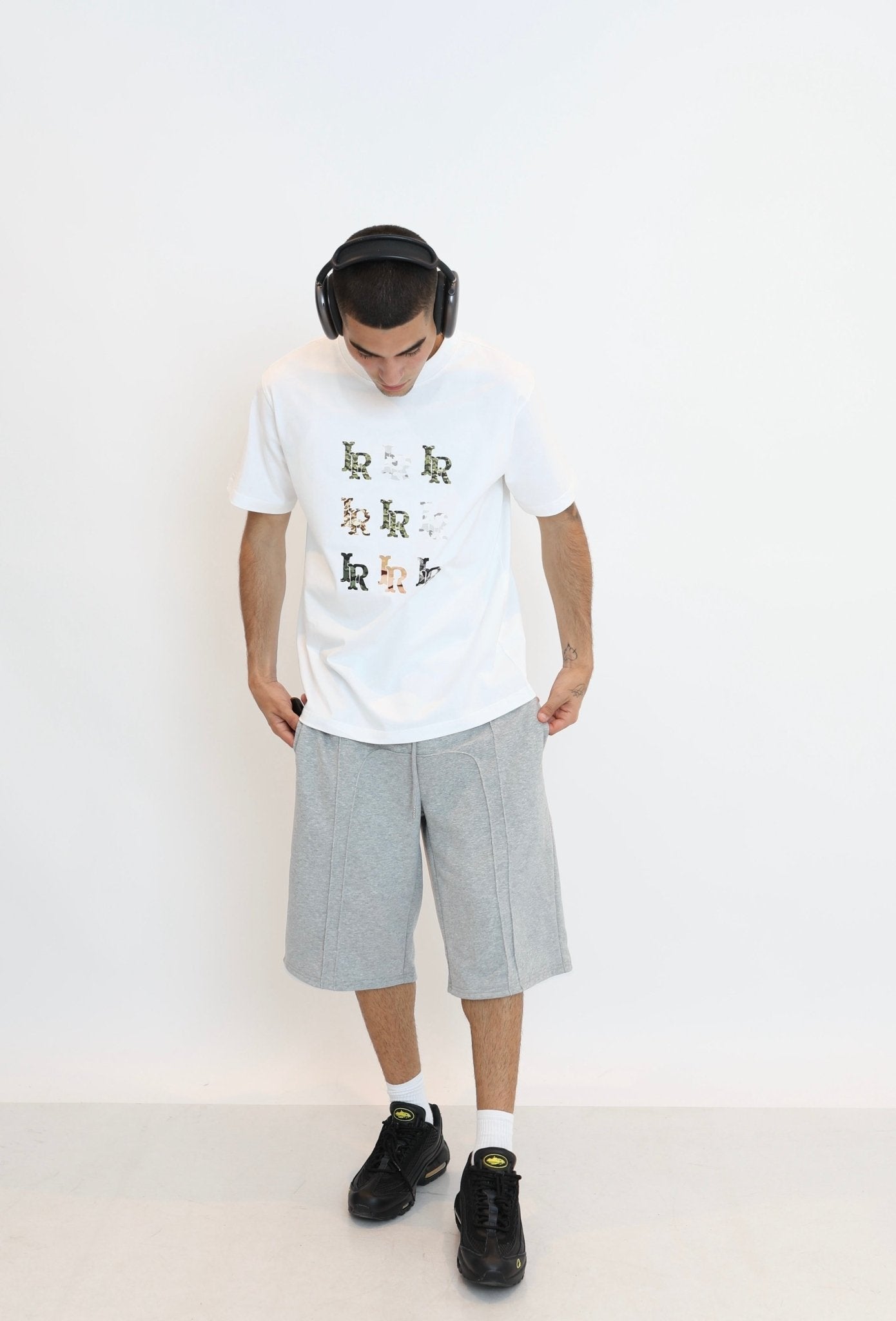 UrbanEase Shorts – Where Comfort Meets Confidence - E - moda