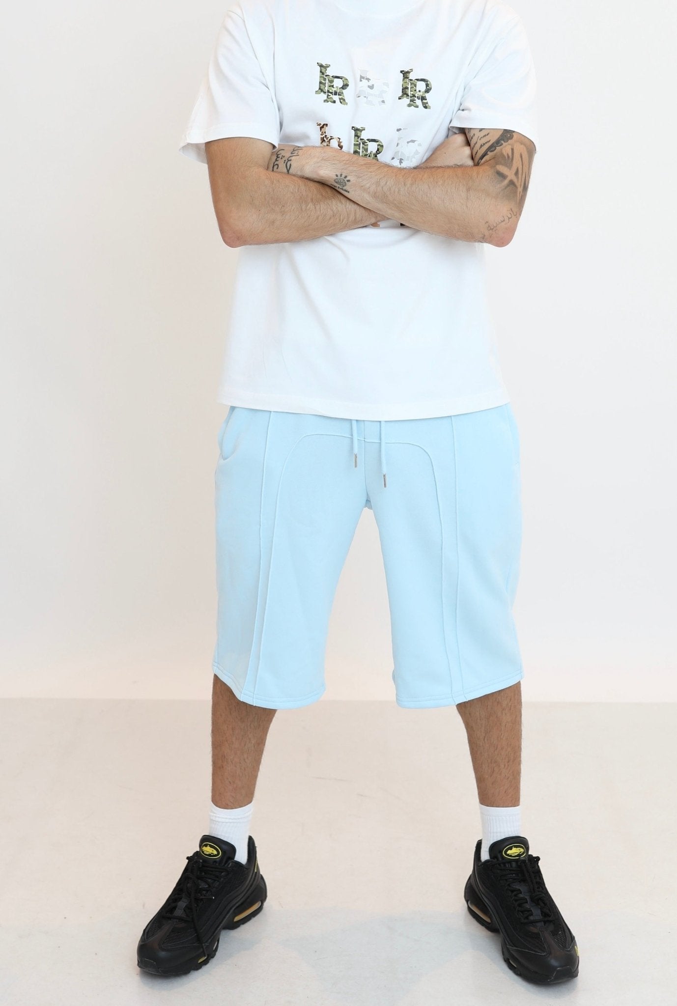 UrbanEase Shorts – Where Comfort Meets Confidence - E - moda