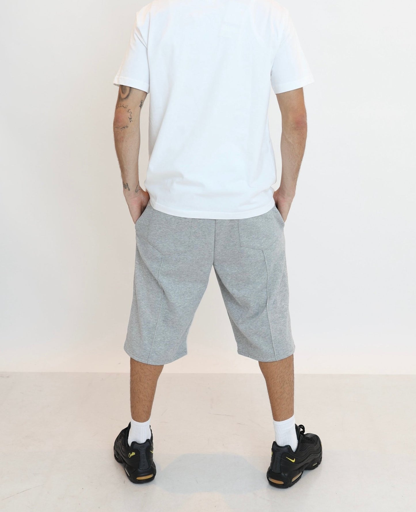 UrbanEase Shorts – Where Comfort Meets Confidence - E - moda
