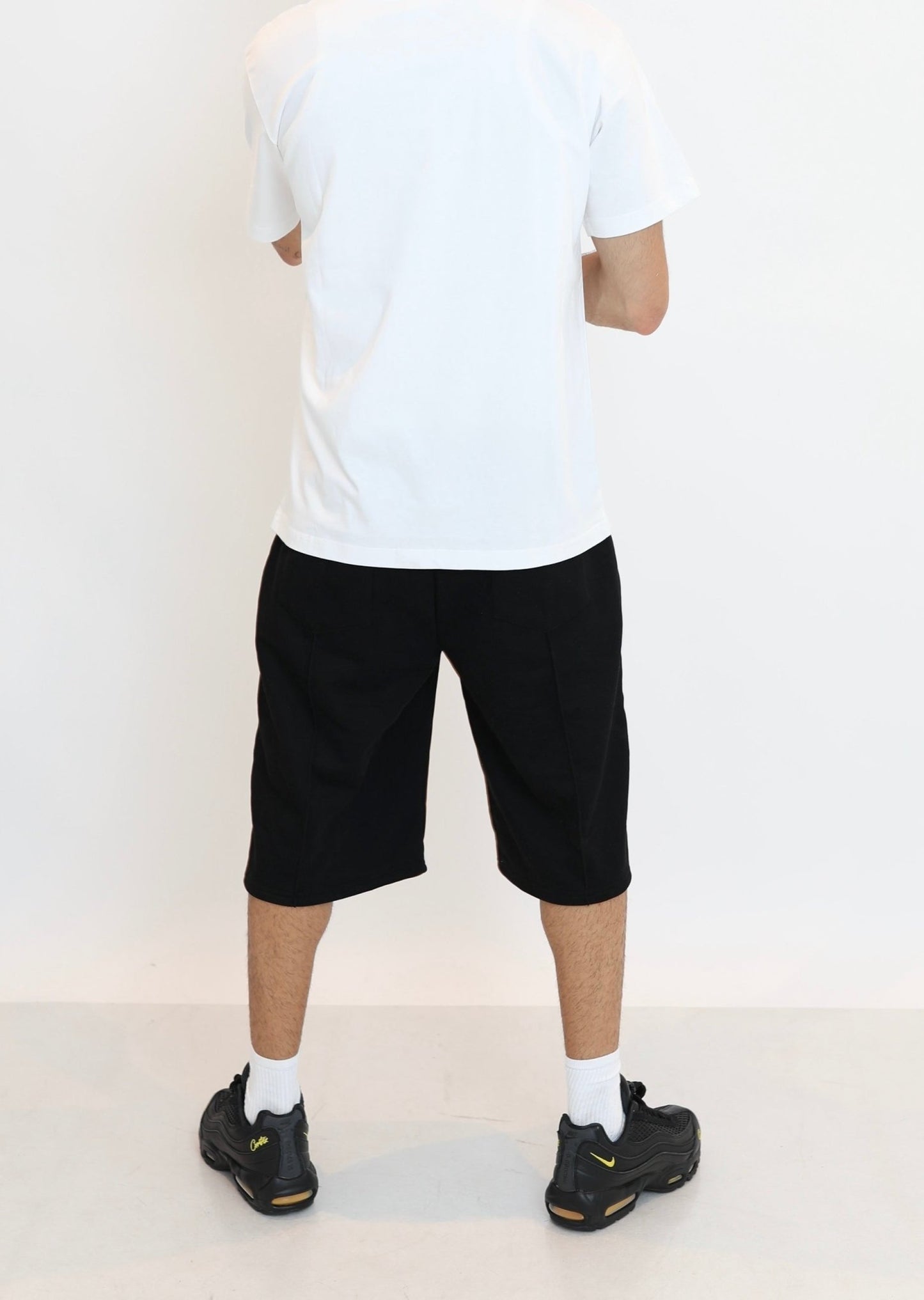 UrbanEase Shorts – Where Comfort Meets Confidence - E - moda