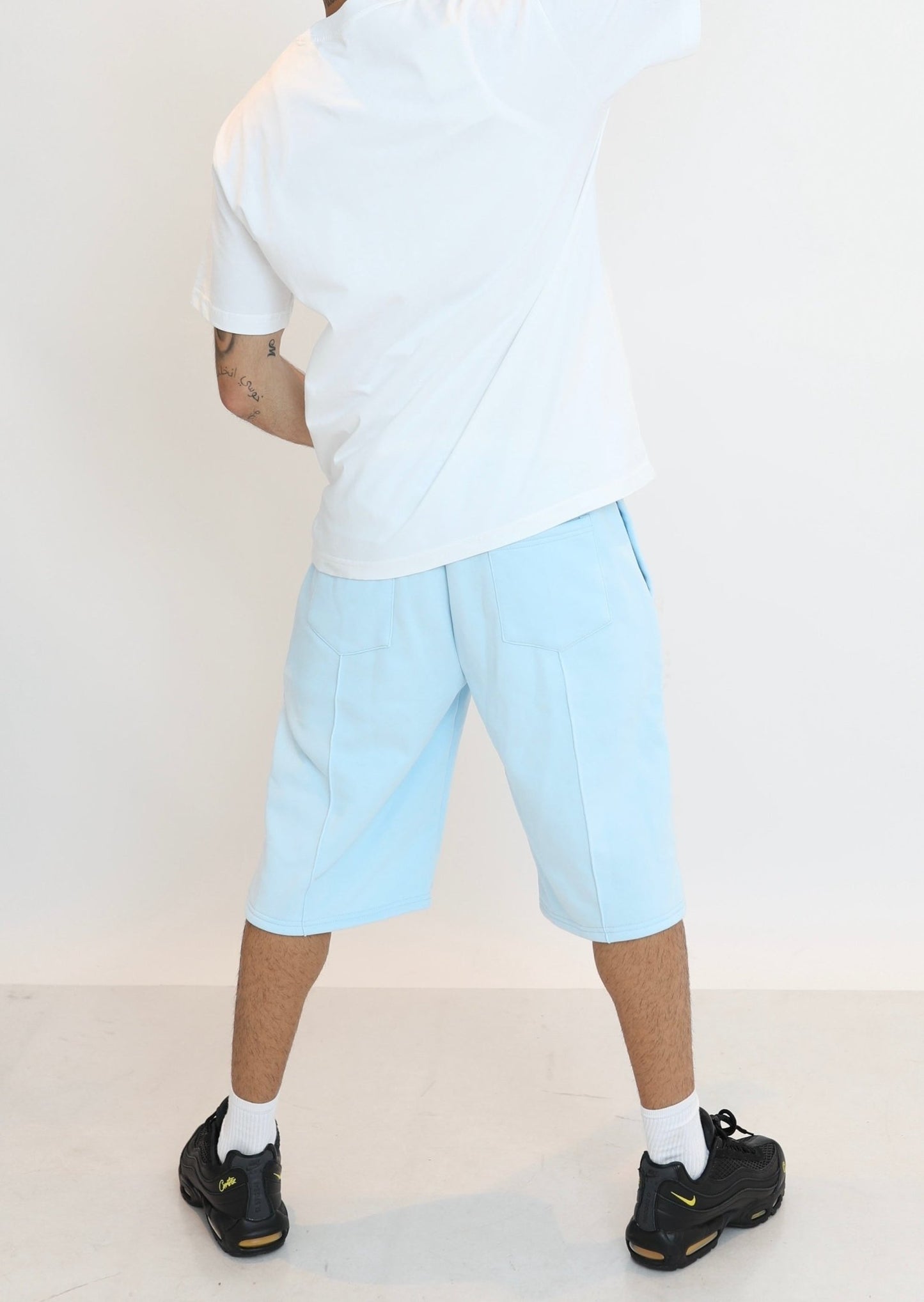 UrbanEase Shorts – Where Comfort Meets Confidence - E - moda