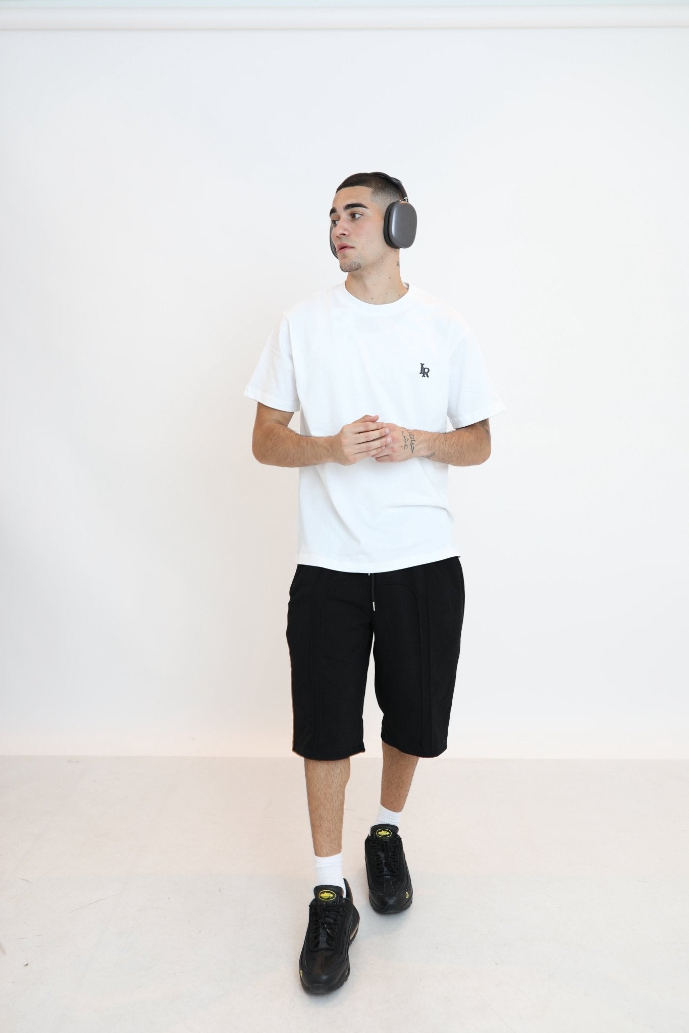 UrbanEase Shorts – Where Comfort Meets Confidence - E - moda