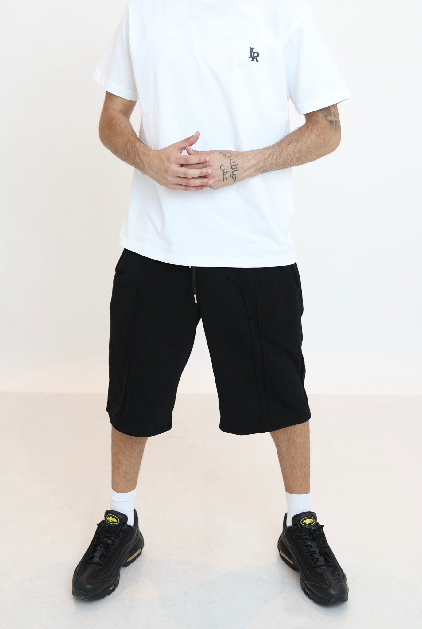 UrbanEase Shorts – Where Comfort Meets Confidence - E - moda
