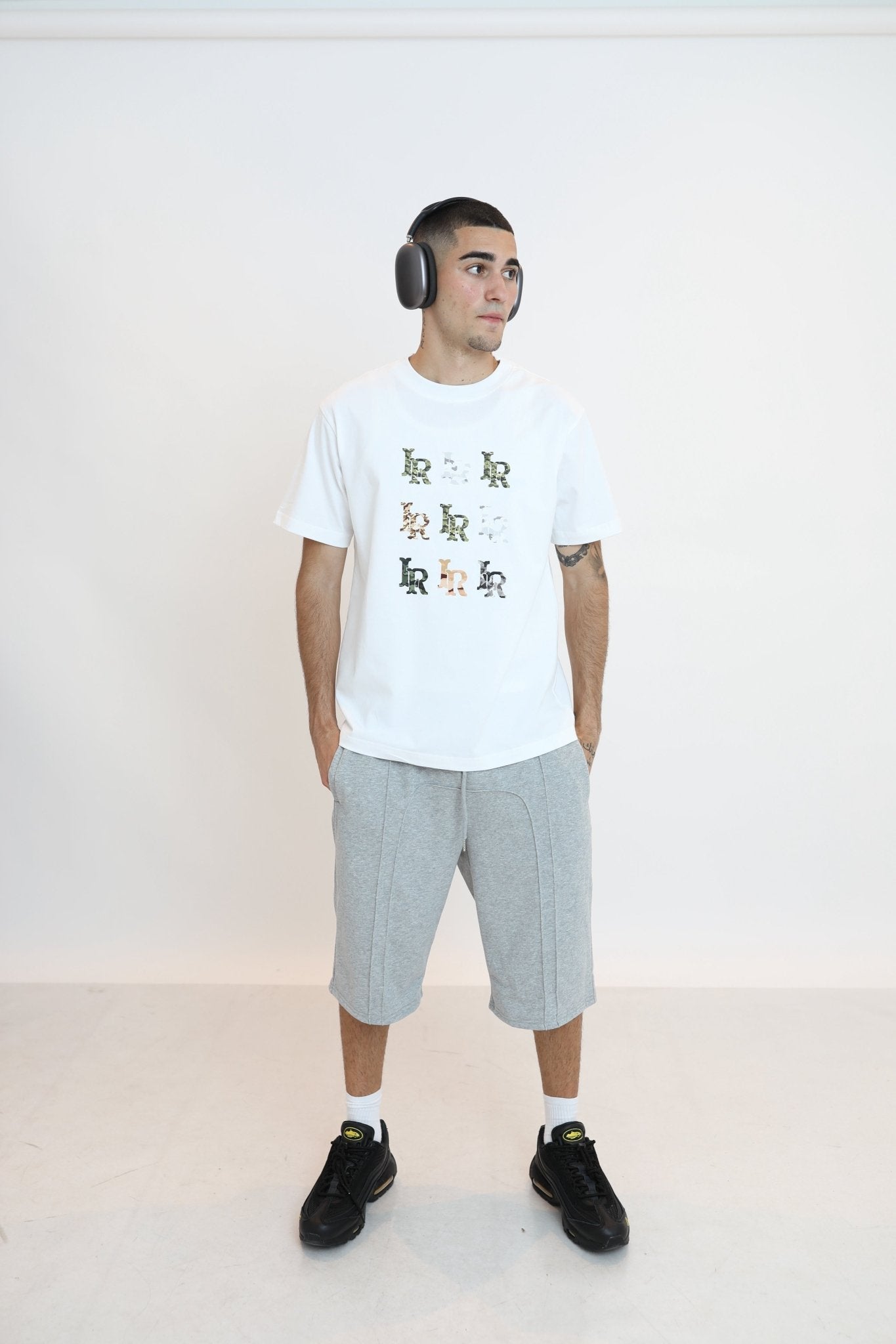 UrbanEase Shorts – Where Comfort Meets Confidence - E - moda